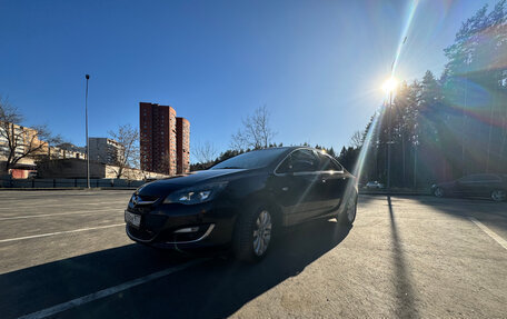 Opel Astra J, 2014 год, 930 000 рублей, 2 фотография