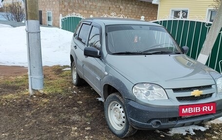 Chevrolet Niva I рестайлинг, 2012 год, 779 999 рублей, 3 фотография