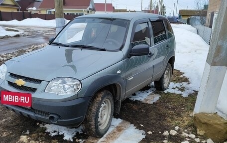 Chevrolet Niva I рестайлинг, 2012 год, 779 999 рублей, 2 фотография