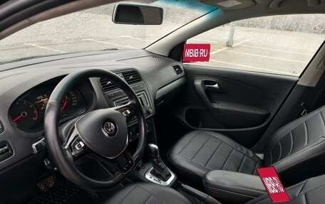 Volkswagen Polo VI (EU Market), 2015 год, 1 030 000 рублей, 18 фотография