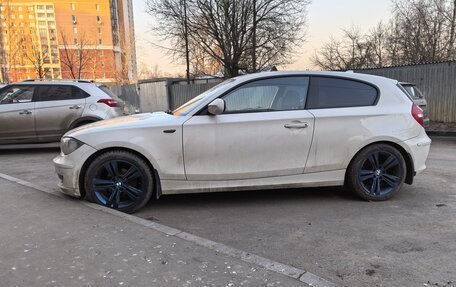 BMW 1 серия, 2010 год, 1 100 000 рублей, 3 фотография