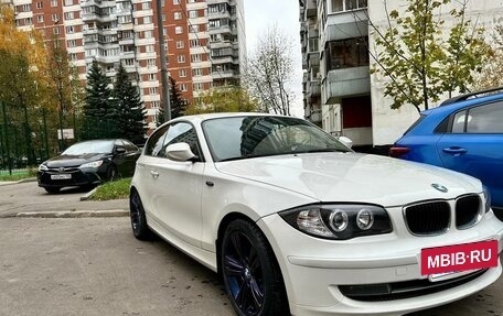 BMW 1 серия, 2010 год, 1 100 000 рублей, 10 фотография