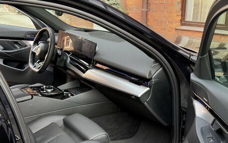 BMW 5 серия, 2023 год, 7 900 000 рублей, 14 фотография