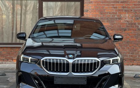 BMW 5 серия, 2023 год, 7 900 000 рублей, 18 фотография