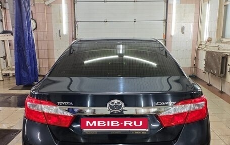 Toyota Camry, 2013 год, 1 900 000 рублей, 4 фотография