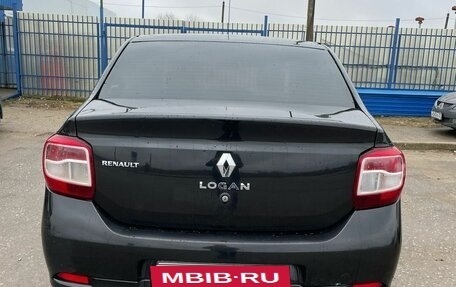 Renault Logan II, 2015 год, 600 000 рублей, 3 фотография