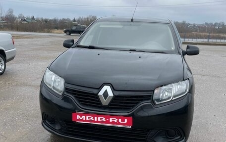 Renault Logan II, 2015 год, 600 000 рублей, 2 фотография