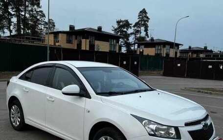 Chevrolet Cruze II, 2011 год, 890 000 рублей, 11 фотография