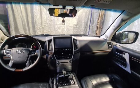Toyota Land Cruiser 200, 2016 год, 5 700 000 рублей, 8 фотография