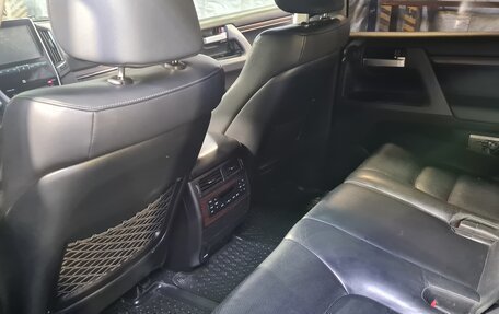 Toyota Land Cruiser 200, 2016 год, 5 700 000 рублей, 12 фотография