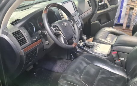 Toyota Land Cruiser 200, 2016 год, 5 700 000 рублей, 10 фотография