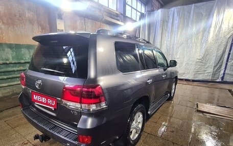 Toyota Land Cruiser 200, 2016 год, 5 700 000 рублей, 7 фотография