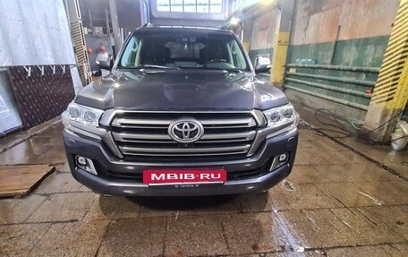 Toyota Land Cruiser 200, 2016 год, 5 700 000 рублей, 6 фотография