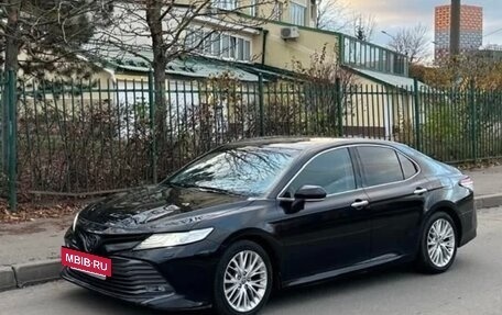 Toyota Camry, 2020 год, 2 650 000 рублей, 2 фотография