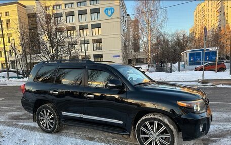 Toyota Land Cruiser 200, 2013 год, 2 900 000 рублей, 4 фотография