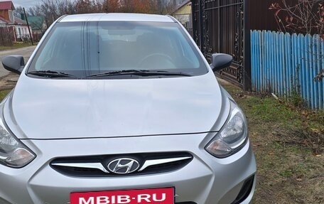 Hyundai Solaris II рестайлинг, 2014 год, 860 000 рублей, 1 фотография