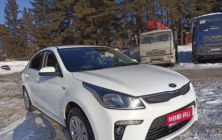 KIA Rio IV, 2017 год, 1 350 000 рублей, 10 фотография