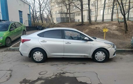 Hyundai Solaris II рестайлинг, 2018 год, 1 250 000 рублей, 6 фотография