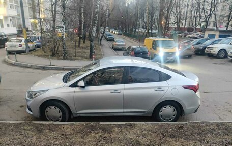 Hyundai Solaris II рестайлинг, 2018 год, 1 250 000 рублей, 2 фотография