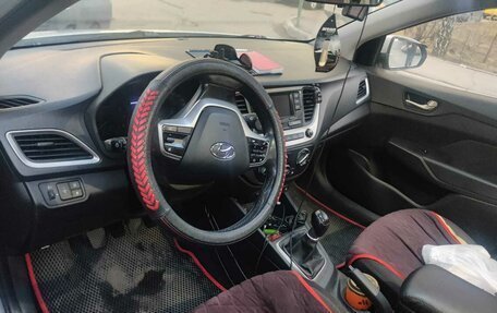 Hyundai Solaris II рестайлинг, 2018 год, 1 250 000 рублей, 10 фотография