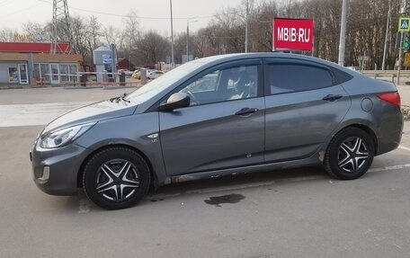 Hyundai Solaris II рестайлинг, 2011 год, 480 000 рублей, 1 фотография