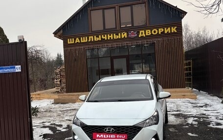 Hyundai Solaris II рестайлинг, 2021 год, 1 700 000 рублей, 7 фотография