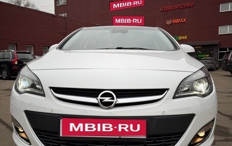 Opel Astra J, 2013 год, 1 600 000 рублей, 3 фотография