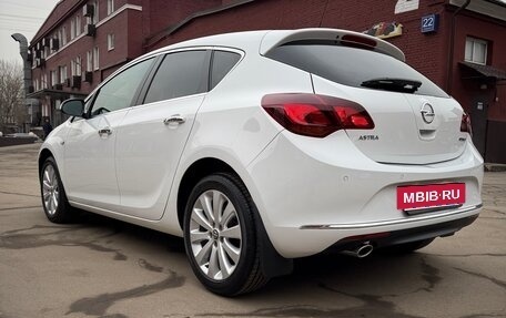 Opel Astra J, 2013 год, 1 600 000 рублей, 8 фотография