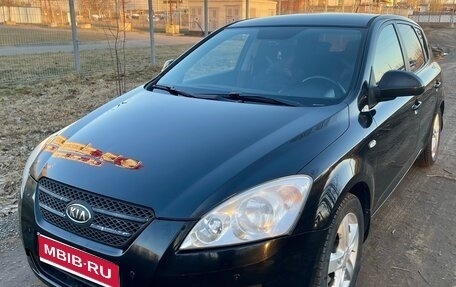 KIA cee'd I рестайлинг, 2009 год, 850 000 рублей, 1 фотография