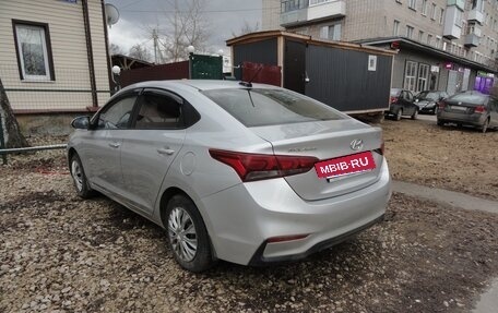 Hyundai Solaris II рестайлинг, 2017 год, 1 570 000 рублей, 2 фотография