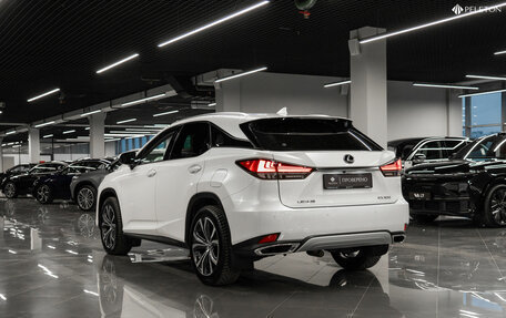 Lexus RX IV рестайлинг, 2021 год, 5 800 000 рублей, 4 фотография