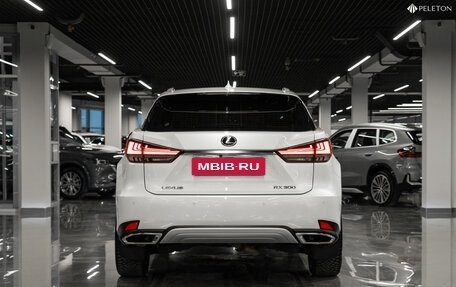 Lexus RX IV рестайлинг, 2021 год, 5 800 000 рублей, 6 фотография