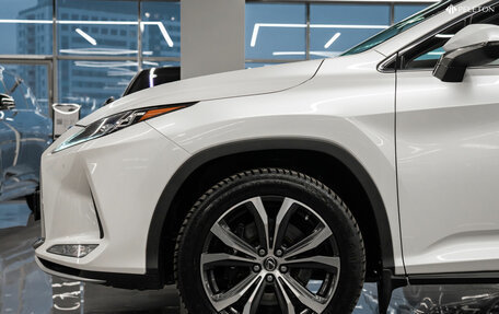 Lexus RX IV рестайлинг, 2021 год, 5 800 000 рублей, 24 фотография