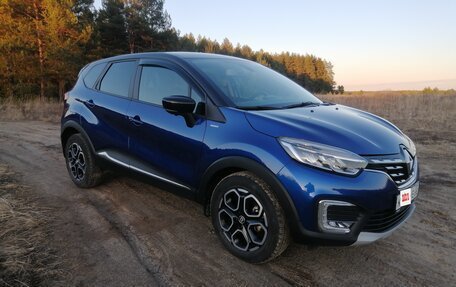 Renault Kaptur I рестайлинг, 2020 год, 2 000 000 рублей, 2 фотография