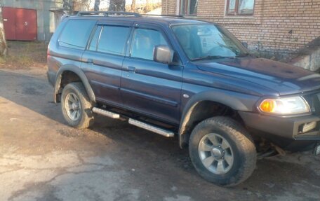 Mitsubishi Pajero Sport II рестайлинг, 2005 год, 950 000 рублей, 3 фотография