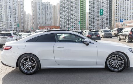 Mercedes-Benz E-Класс, 2017 год, 3 950 000 рублей, 8 фотография