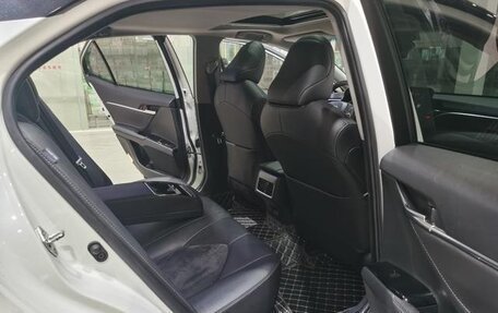 Toyota Camry, 2021 год, 2 360 000 рублей, 14 фотография
