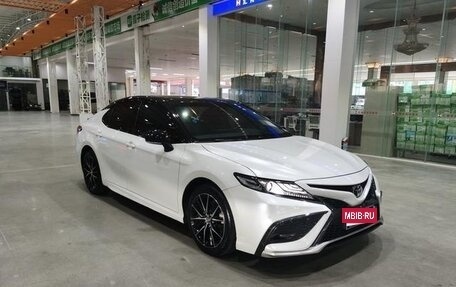 Toyota Camry, 2021 год, 2 360 000 рублей, 2 фотография