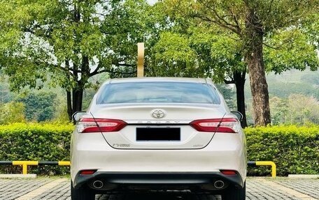 Toyota Camry, 2020 год, 2 360 000 рублей, 4 фотография