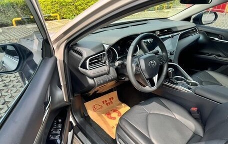 Toyota Camry, 2020 год, 2 360 000 рублей, 10 фотография