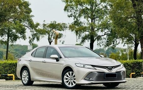 Toyota Camry, 2020 год, 2 360 000 рублей, 5 фотография