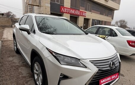 Lexus RX IV рестайлинг, 2016 год, 4 570 000 рублей, 3 фотография