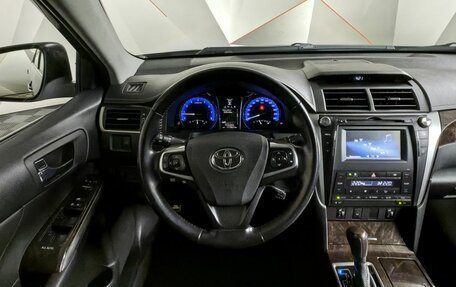 Toyota Camry, 2017 год, 2 445 000 рублей, 15 фотография