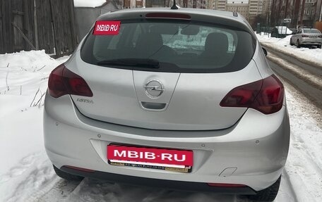 Opel Astra J, 2011 год, 879 000 рублей, 4 фотография