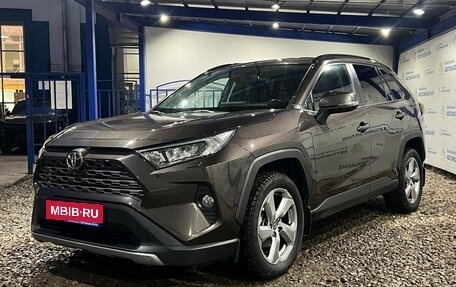 Toyota RAV4, 2021 год, 2 899 000 рублей, 1 фотография