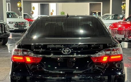 Toyota Camry, 2017 год, 2 635 000 рублей, 6 фотография