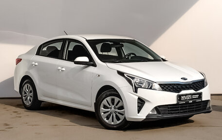 KIA Rio IV, 2021 год, 1 725 000 рублей, 3 фотография