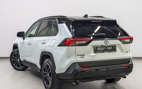 Toyota RAV4, 2021 год, 3 550 000 рублей, 7 фотография