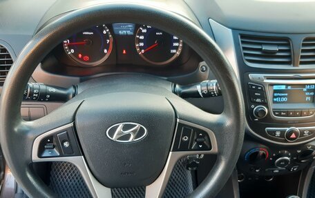 Hyundai Solaris II рестайлинг, 2015 год, 970 000 рублей, 13 фотография