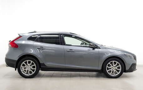 Volvo V40 Cross Country I, 2016 год, 1 695 000 рублей, 4 фотография